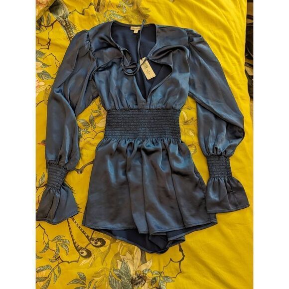 We wore what smocked sleeve satin romper sz small new with tags - Picture 7 of 8